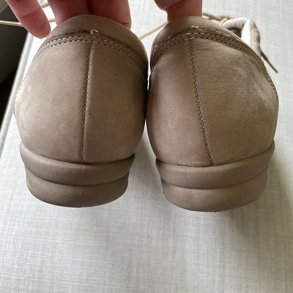 EASY SPIRIT Anti-Gravity Women's Casual Shoes Tan Suede Leather Tie Shoes Sz 8M - Picture 9 of 10